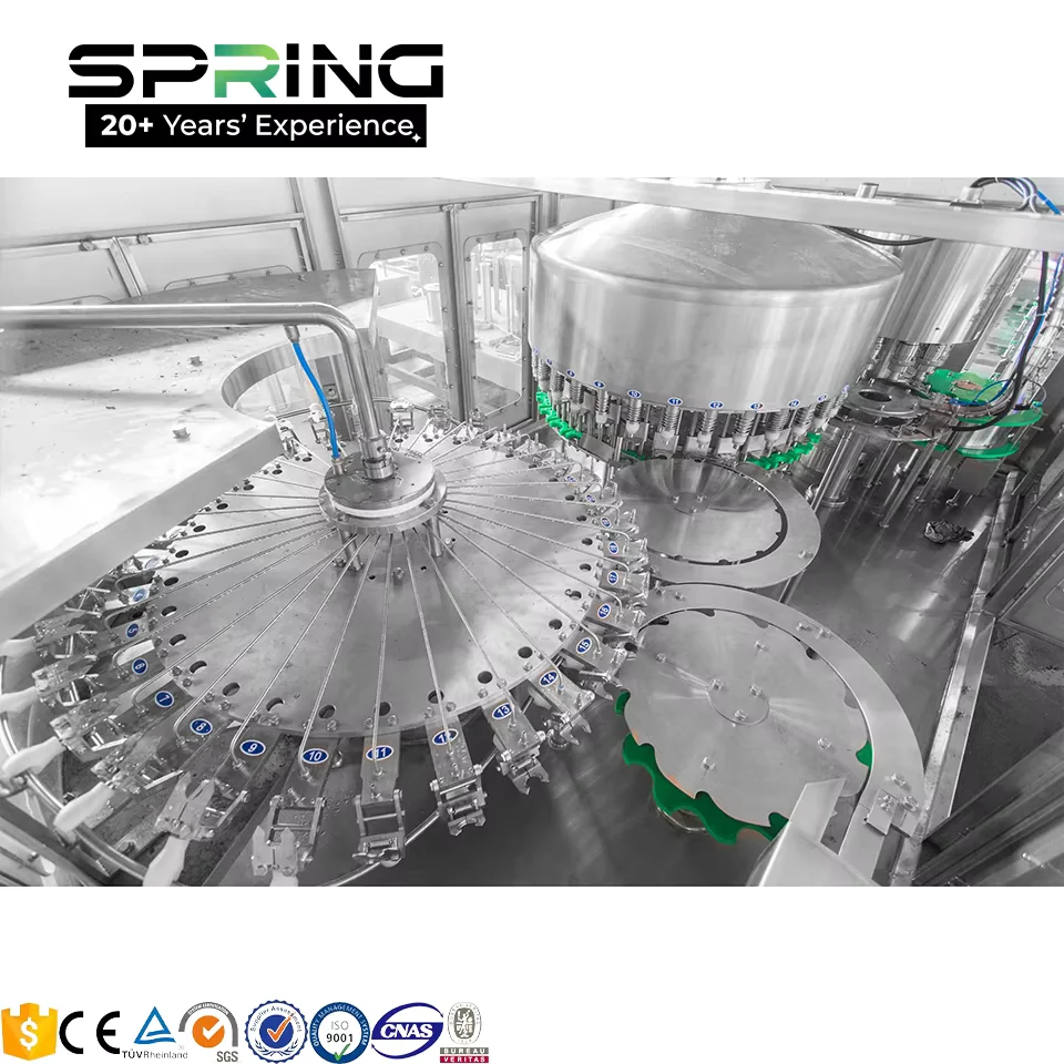 Automatic capping head detail for the 30000BPH water filling machine 缩略图