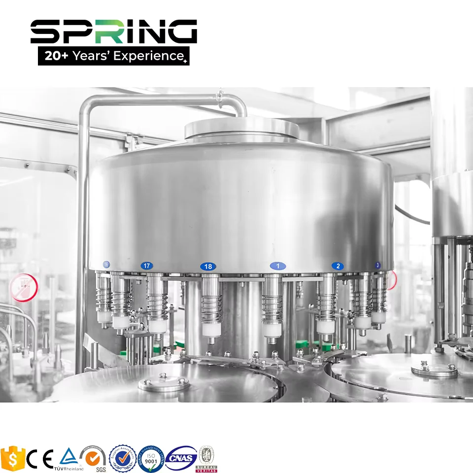 Conveyor and transfer section detail on the 6000BPH water filling machine 缩略图